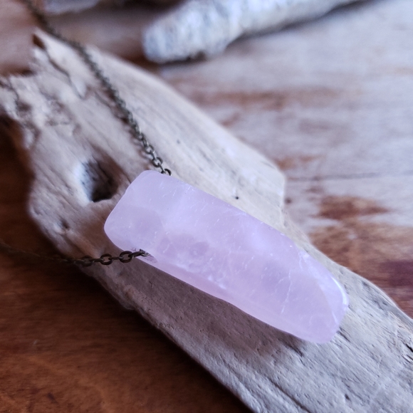 Ashllery Jewelry - Handmade Healing Pink Rose Quartz Bronze Necklace
